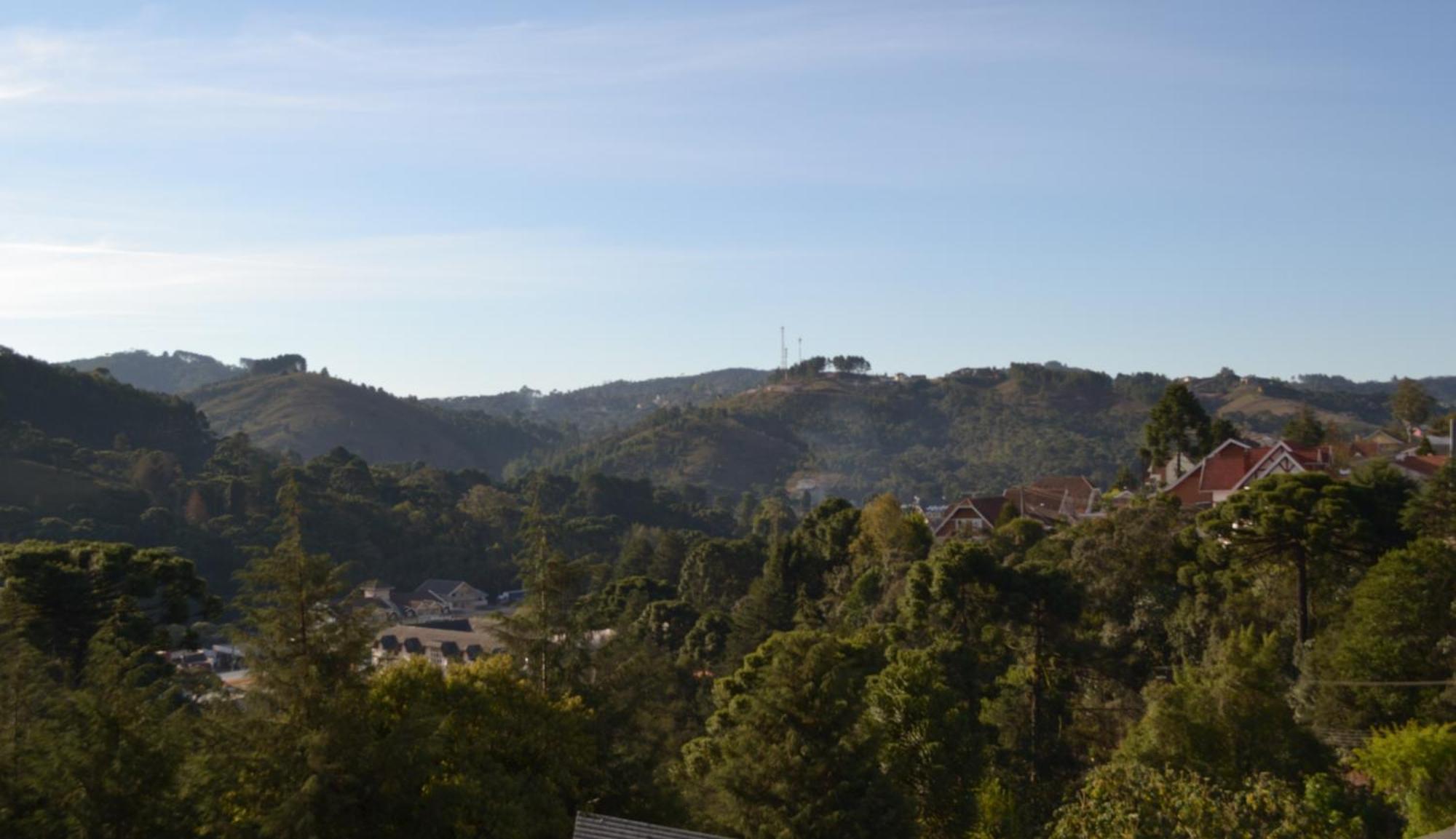 Pousada Alpes Da Serra Campos do Jordão Екстериор снимка